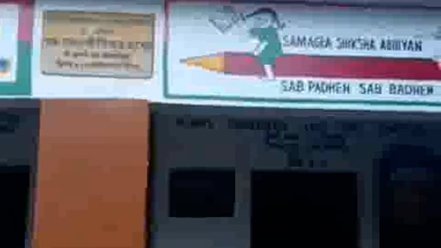 मॉडल प्राथमिक विद्यालय मुर्स्सापुर  मे चँद्रयान -३ का सीधा प्रसारण बच्चो को दिखाया गया, बच्चे ड्रेस में रहे मौजूद
ब्लाक कालाकांकर