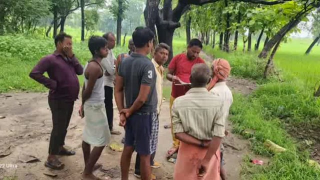 नगर पंचायत बिस्कोहर अध्यक्ष अजय गुप्ता ने लाइट,पोल,जल जमाव एवं अन्य समस्याओं को लेकर नगर का किया दौरा