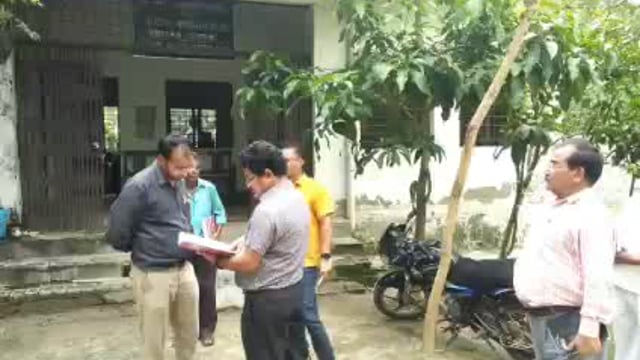 डीएम प्रकाश चंद्र श्रीवास्तव के स्थलीय औचक निरीक्षण मे प्राथमिक विद्यालयों, मनरेगा कार्यों की खुली पोल
अमृत सरोवर निर्माण में व्यापक धांधली