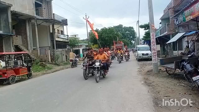 सूरापुर में बालकवरिया द्वारा निकाली गयी यात्रा 