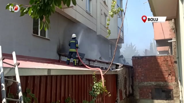 Temizlik Malzemelerinin Bulunduğu Depo Küle Döndü