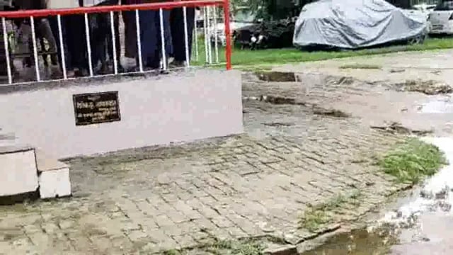 सुगौली थाना में लगा जनता दरबार,सुनवाई के लिए आये तीन मामले का किया गया समाधान।