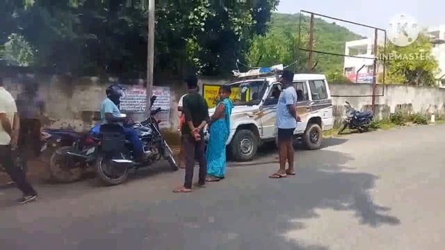 फुल्लीडुमर पुलिस के वाहन जांच से यातायात नियम का उल्लंघन करने वाले बाइक चालकों में मचा हड़कंप