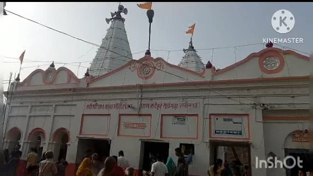 सूरजगढ़ा स्थित बाबा गौरी शंकर धाम में अंतिम सोमवारी को लेकर श्रद्धालुओं की उमर पड़ी भीड़।