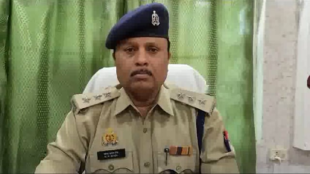 थाना कोतवाली औरैया क्षेत्रान्तर्गत एक युवती यमुना नदी पुल से पैर फिसल कर नदी में गिर जाने के सम्बन्ध में क्षेत्राधिकारी 