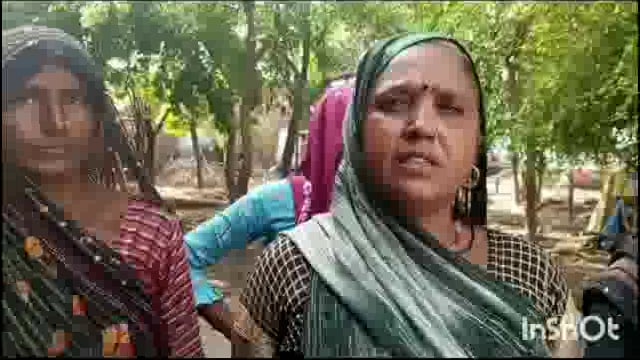 थाना फरहा आंगनबाड़ी केंद्र कुरकुंडा गांव मछला देवी पत्नी विजय पाल द्वारा नहीं दिया जाता राशन