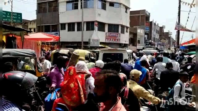 सूरापुर चौराहे पर लगा रहा है घंटों जाम श्रद्धालु हुए परेशान