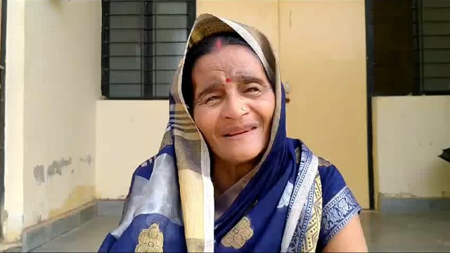 शाहजहांपुर में बाइक से उछलकर गिरी महिला की मौत पति के साथ भाई को राखी बांधने निगोही जा रही थी महिला 