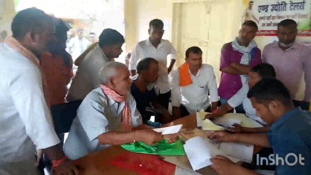 आदर्श थाना सूरजगढ़ा में जमीनी विवाद से संबंधित जनता दरबार में पांच मामले आए चार मामले का निष्पादन कर दिया गया।