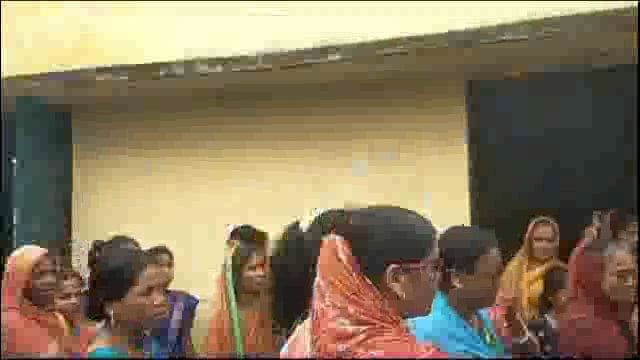 अमरपुर प्रखंड के विभिन्न जगहों पर पोषण रथ के द्वारा चलचित्र दिखाकर  ग्रामीणों को पोषण के प्रति किया गया जागरूक