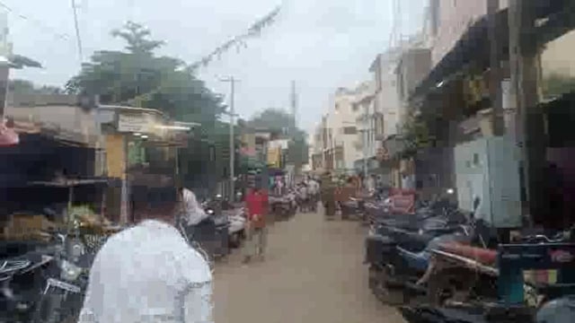 ,,तासगाव शहरातील वरचे गल्ली येथून मोटरसायकल चोरीस अज्ञाता विरोधात गुन्हा दाखल