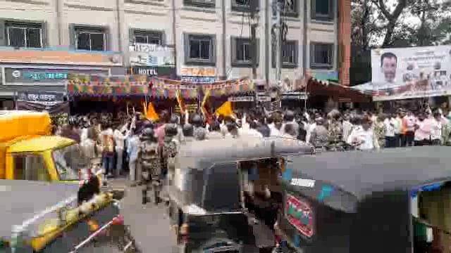 जालना जिल्ह्यातील घटनेचा मराठा समाजाने केला छत्रपती शिवाजी महाराज चौक येथे निषेध आंदोलन