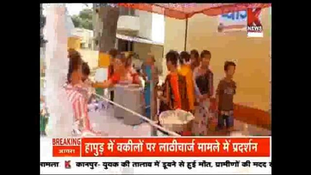 फर्रुखाबाद जेल में बहनों ने भाइयों की कलाई में बंधी राखी जेल में दो जगह लगे टेंट जिससे धूप में बचत हो