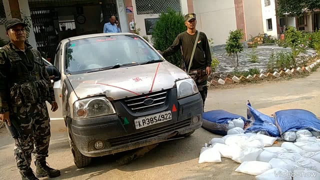 पुलिस ने एक सेंट्रो कार से 351 लीटर महुआ देसी शराब को किया जप्त, प्राथमिक की दर्ज