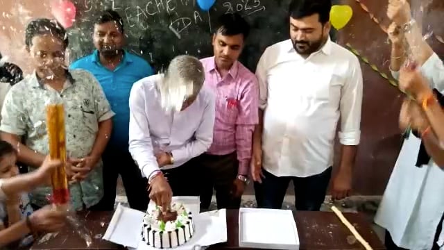 धूमधाम से मना शिक्षाविद एवं पूर्व राष्ट्रपति डॉ सर्वपल्ली राधाकृष्णन का जन्म दिवस: छात्रों के स्तंभ होते हैं शिक्षक