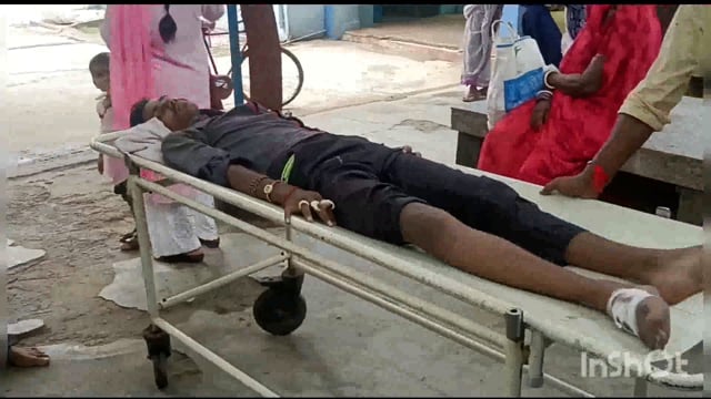 लखीसराय शहर के कवैया थाना क्षेत्र के अष्टघटी मोड़ के समीप ई रिक्शा के पलटने से चालक जख्मी