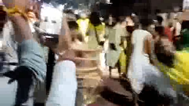 मथुरा प्रेमानंद महाराज के साथ पहुंचे बृजवासी गौरक्षक अध्यक्ष मनीष पहलवान