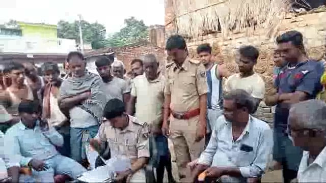 एडमिट कार्ड नहीं मिलने पर भदरिया गांव के पंचायत समिति सदस्य के पुत्र ने फांसी लगाकर की आत्महत्या