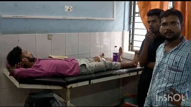 लखीसराय शहर के कवैया थाना के समीप अनियंत्रित स्कार्पियो ने ई-रिक्शा में मारी टक्कर तीन लोग हुए घायल