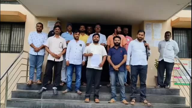 मराठा समाजाला आरक्षण द्या,अन्यथा आत्मदहन भानुदास कबनुरे यांचे तहसीलदार यांना निवेदन