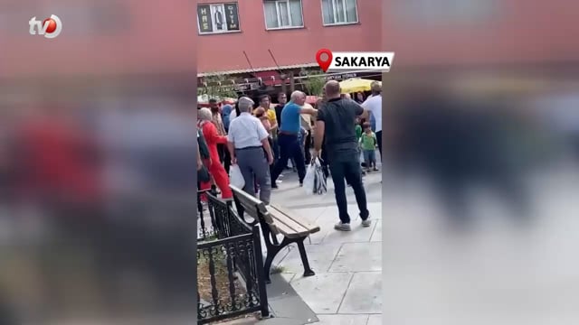 Çocukların Kavgasına Ailelerde Dahil Olunca Ortaya Bu Görüntüler Çıktı