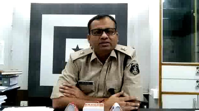 Balrampur : Police ने मवेशियों से भरे वाहन से 6 मवेशी किये बरामद , फरार वाहन चालक की तलाश@ 