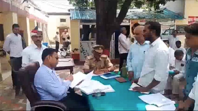 एसडीएम ने रौनापार थाना पर फरियादियों की सुनी फरियाद, चार मामलों का निस्तारण