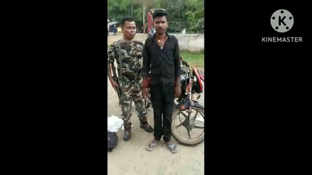 पुलिस ने 33 लीटर महुआ शराब दो मोटरसाइकिल समेत एक व्यक्ति को किया गिरफ्तार