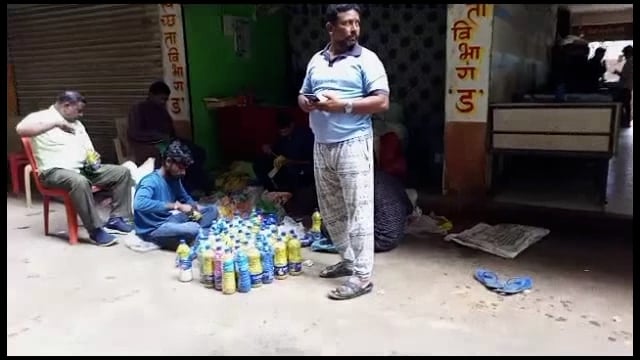 नगरपरिषदेचे शहरात विविध ठिकाणी छापे  प्लॅस्टिकच्या कॅरीबाग केल्या जप्त