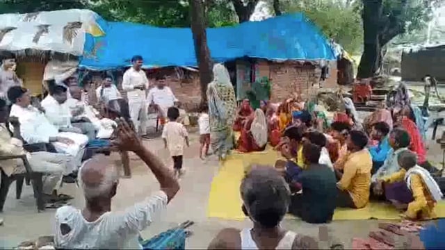 बसपा के तत्वाधान में कैडर कैंप लगाकर पार्टी की नीतियों के प्रति लोगों को किया गया जागरूक