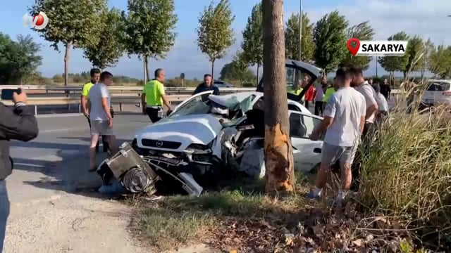 Kontrolden Çıkan Otomobil Ağaca Çarptı 1’ağır 2 Yaralı