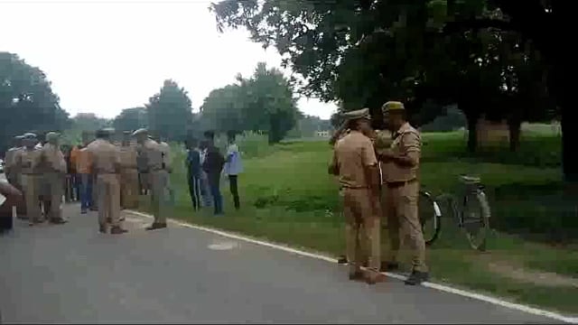 नकाबपोश बदमाशों ने टाइनी संचालक को गोली मारकर नकदी लूट कर हुए फरार,क्षेत्र में फैली दहसत
जेठवारा पुलिस छानबीन मे जुटी