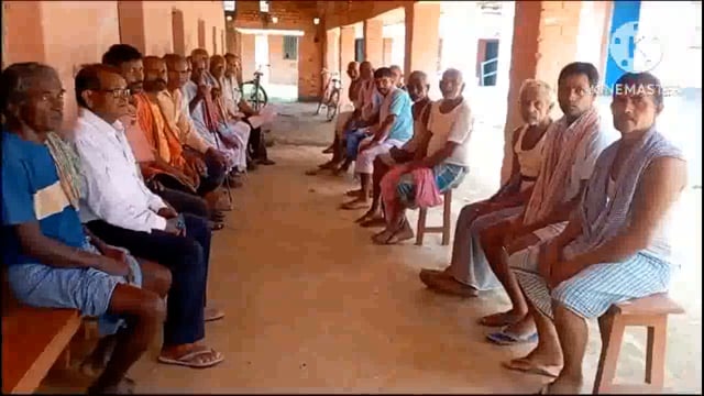 सर्वे कर्मियों की मनमानी एवं अवैध रकम ऐठने के विरोध में फुलीडूमर के किसान हुए एकजुट, आंदोलन की दी चेतावनी