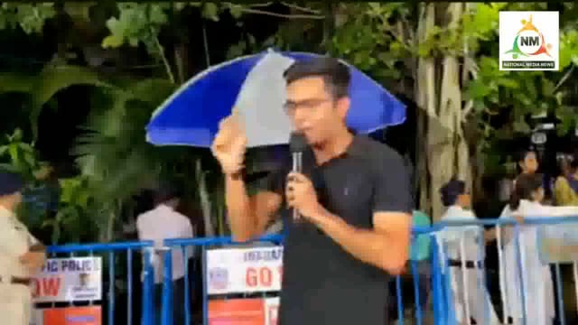  সিজিও কমপ্লেক্সের বাইরে সাংবাদিকদের মুখোমুখি তৃণমূল কংগ্রেসের সাধারণ সম্পাদক  অভিষেক বন্দ্যোপাধ্যায় 