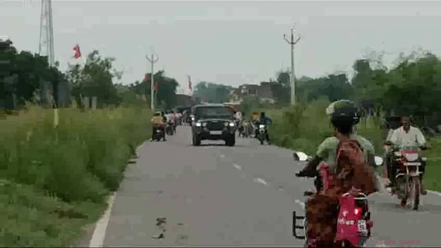 जानवर को चराने गए दो पक्षों में जमकर चले लाठी डंडे दर्ज़नों की संख्या में महिलाएं,पुरूष व बच्चों ने भांजी लाठियां ,