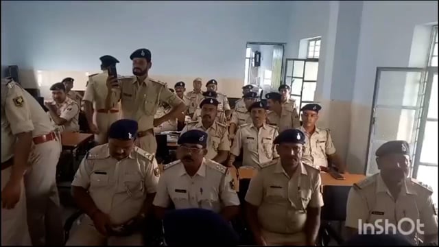 लखीसराय पुलिस लाइन परिसर में जमादार से दरोगा बनने वाले पदाधिकारी को किया गया सम्मानित