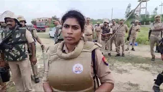 थाना दिबियापुर स्थित मंदिर में एक बालिग प्रेमी युगल द्वारा शादी करने के प्रकरण के संबंध में पुलिस अधीक्षक औरैया द्वारा 