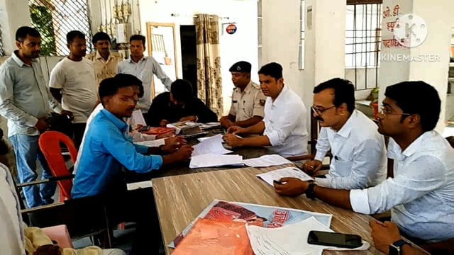 सिरदला व परना डावर थाना परिसर में भूमि विवाद से संबंधित मामलों को लेकर जनता दरबार का किया गया आयोजन