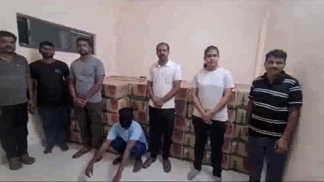 जिम्मलगट्टा पोलिसांनी पकडला देशी दारूचा ट्रक; 25 लाखांच्या मुद्देमालासह चालक ताब्यात..!