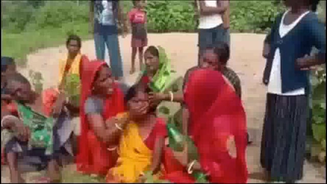 जिले के कटोरिया देवघर मार्ग के संत मेरी स्कूल के समीप आम के से लटकता मिला गैरेज संचालक का शव:जांच में जुटी पुलिस 