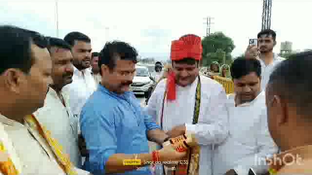 थाना फरह जिला अध्यक्ष निर्भय पांडे महानगर अध्यक्ष घनश्याम लोधी को घोषित होने पर भव्य रैली निकाली गई बीजेपी कार्यालय तक 