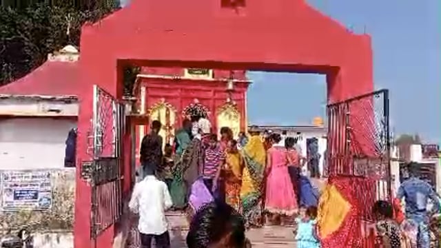  चिंताहरण मंदिर सहित क्षेत्र के शिवालय में कजरी तीज के अवसर पर लोगों ने किया जलाभिषेक भक्तों की रही भारी भीड़