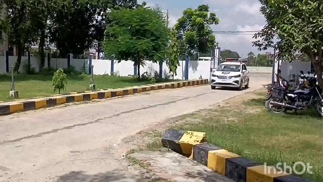 लखीसराय  अतिथि गृह के सभागार में डीआईजी संजय कुमार ने बढ़ते नक्सल गतिविधि को लेकर की बैठक तीन जिले के एसपी रहे मौजूद 