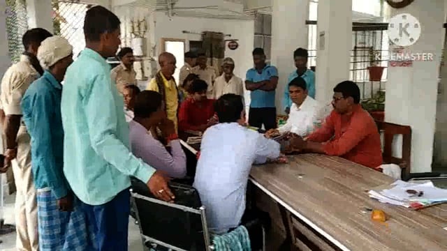 सिरदला व परना डाबर थाना परिसर में भूमि विवाद से संबंधित मामलों को लेकर किया गया जनता दरबार का आयोजन