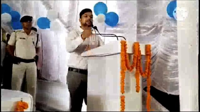 जनसंवाद कार्यक्रम में डीएम ने आमजनों को लोक शिकायत निवारण एवं आरटीपीएस पर विस्तार से जानकारी देते 