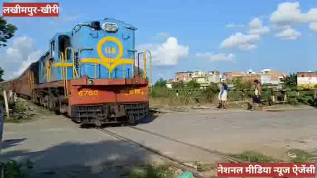 रेलवे बन्द होने का बाद भी निकलते रहते लोग, विभाग लापरवाह