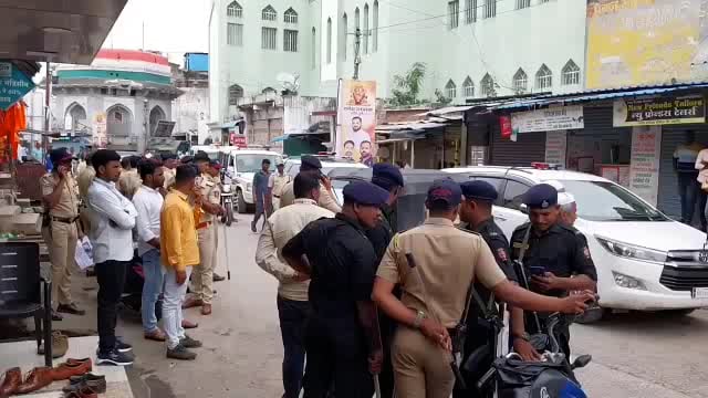 गणेश विसर्जनाच्या पार्श्वभूमीवर शहर चोख पोलीस बंदोबस्त