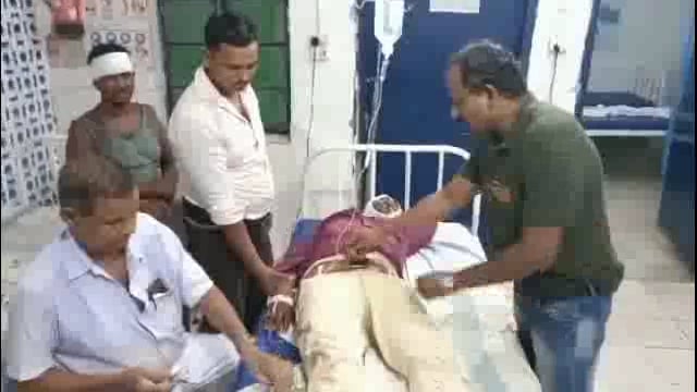 भलूआर गांव में जमीनी विवाद में दो पक्षों में हुआ मारपीट पांच लोग हुए जख्मी तीन गंभीर स्थिति में भागलपुर रेफर