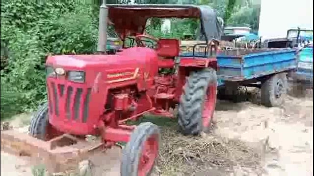 जगदीशपुर थाना क्षेत्र से चोरी हुई ट्रैक्टर अमरपुर पुलिस ने काशपुर गांव से किया बरामद