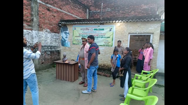 थाना प्रभारी ने गरीब परिवारों के बीच वितरण किया राशन